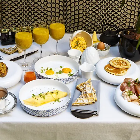 Hotel Thoumieux 4*