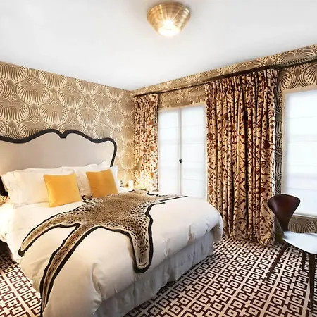 Hotel Thoumieux 4*