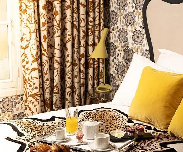 Отель Thoumieux Париж