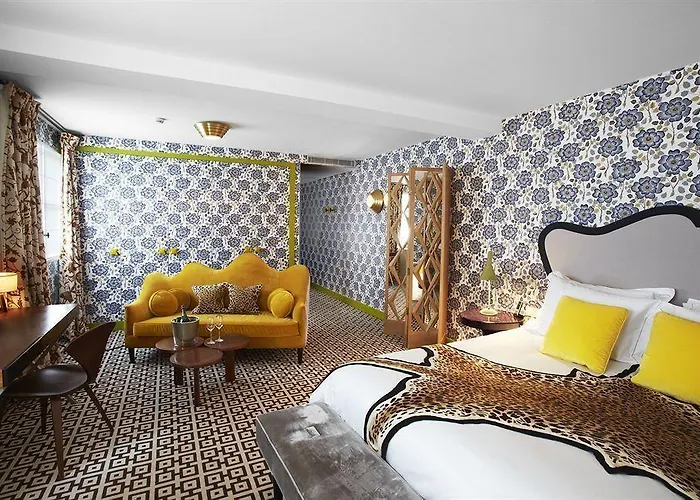 Отель Thoumieux 4*