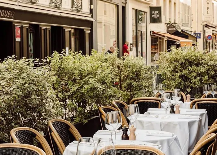 Отель Thoumieux Париж