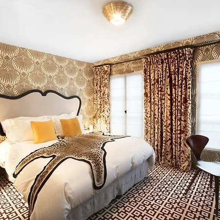 Hotel Thoumieux 4*