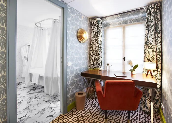 Hotel Thoumieux 4*
